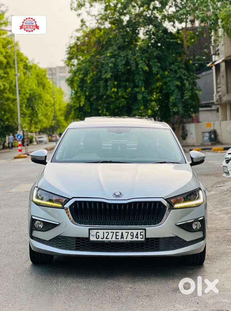 Skoda Slavia Ambition 1.0l Tsi At, 2022, Petrol
