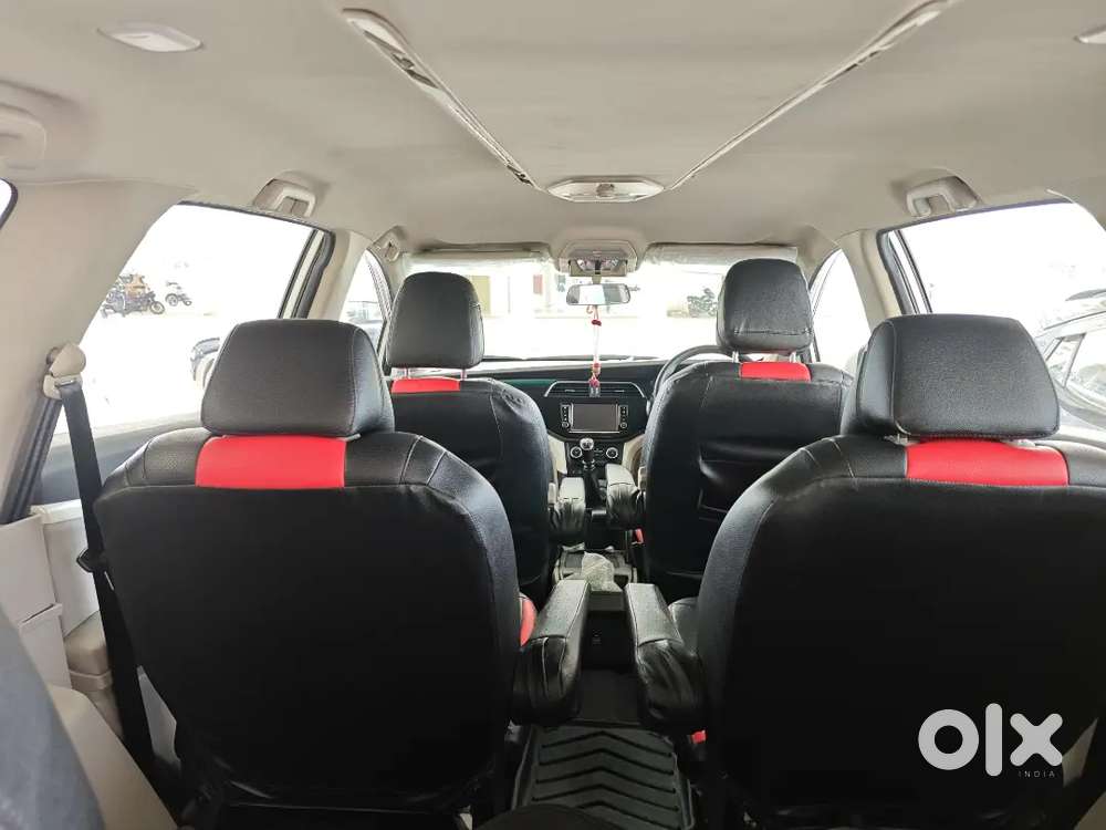 Mahindra Marazzo M6 Plus