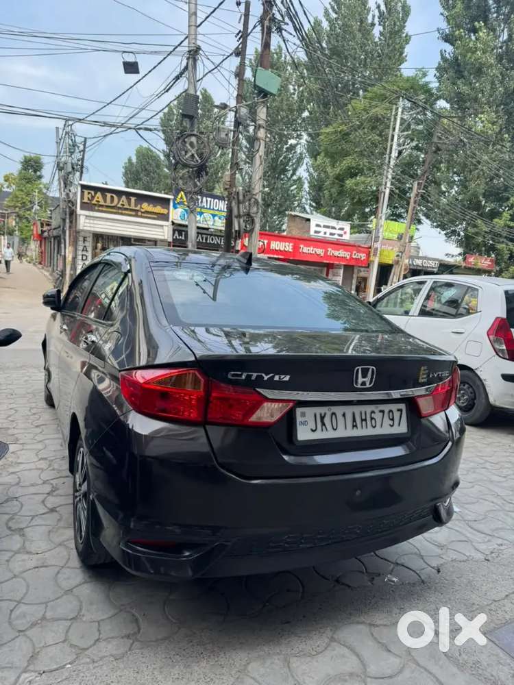 Honda City 1.5 V 2018