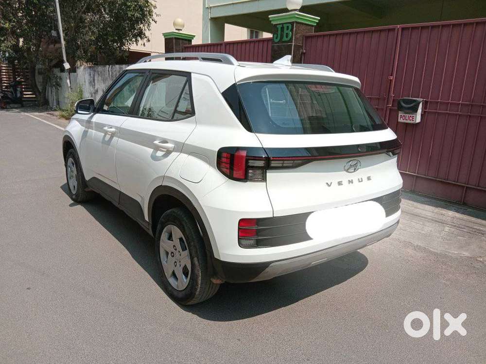 Hyundai Venue Sx Mt, 2022, Petrol