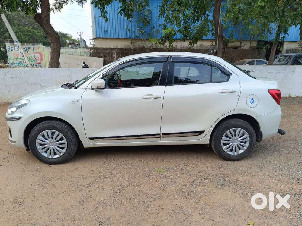 Maruti Suzuki Swift Dzire 1.2 Vxi Bsiv, 2017, Petrol