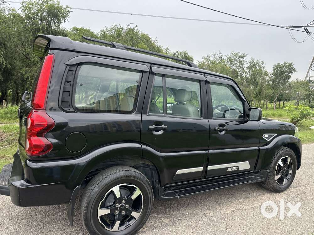Mahindra Scorpio Classic 2.2 S 11 Mt 7 Str, 2023, Diesel