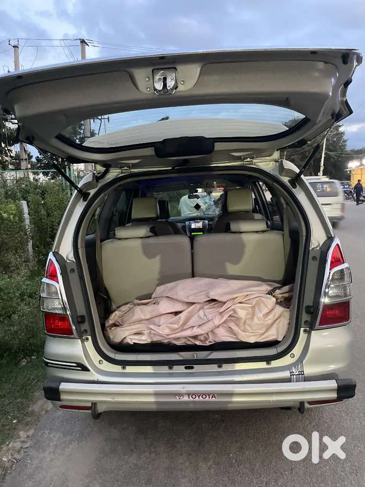 Toyota Innova 2014