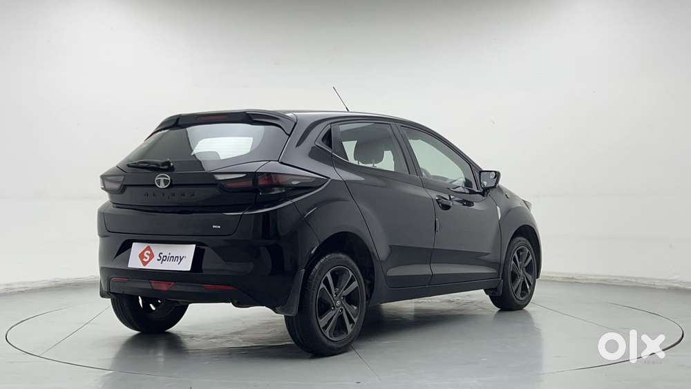 Tata Altroz 1.2 Xza Plus Dark Edition Dct, 2022, Petrol
