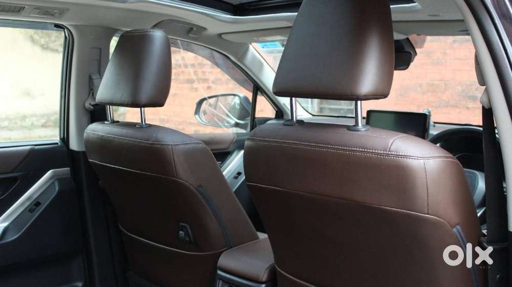 Toyota Innova Hycross 2.0 Zx Hybrid 7 Str, 2024, Petrol