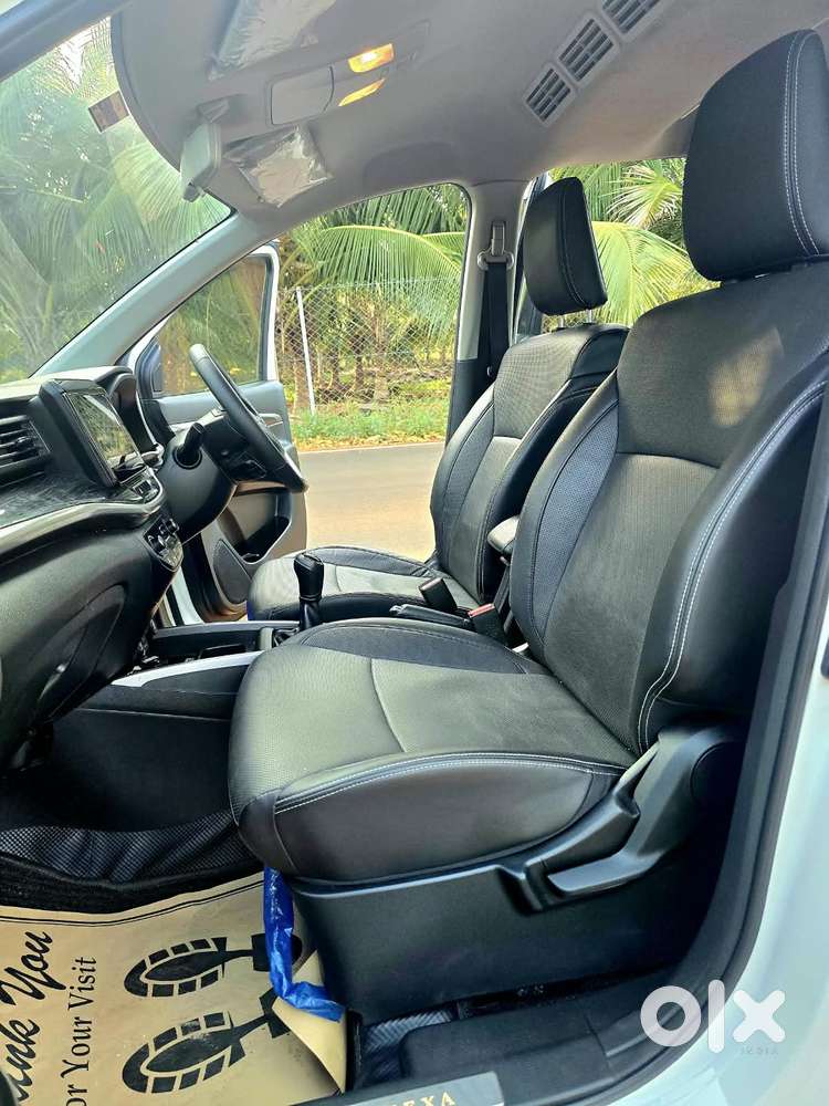 Maruti Suzuki Xl6 1.5 Alpha Mt, 2023, Petrol