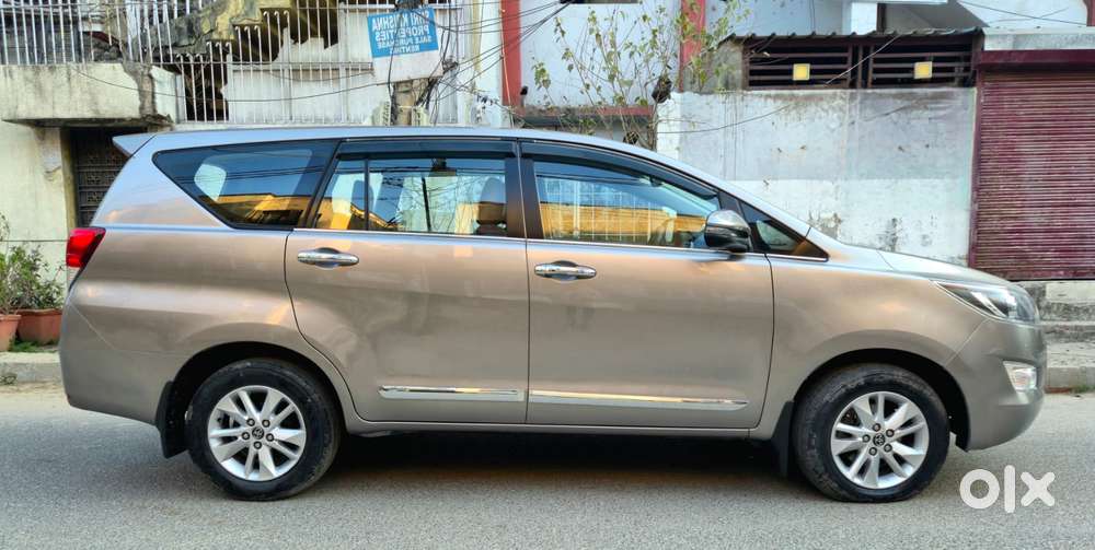 Toyota Innova Crysta 2.4 G Mt, 2019, Diesel