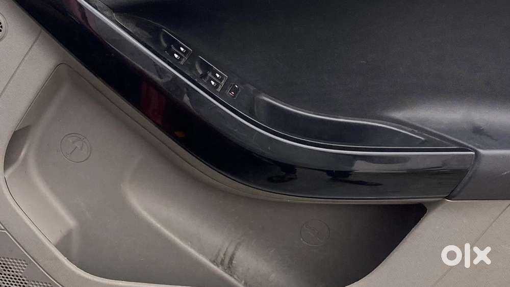 Tata Nexon 1.2 Revotron Xm, 2017, Petrol