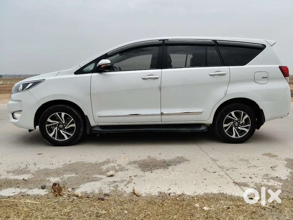 Toyota Innova Crysta Diesel 2025