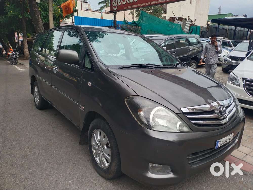 Toyota Innova 2.5 Vx 8 Str, 2011