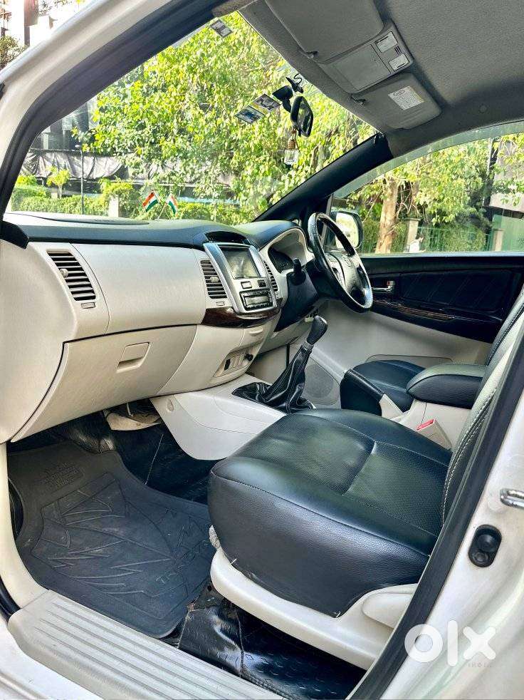 Toyota Innova 2.5 V 7 Str, 2014, Diesel
