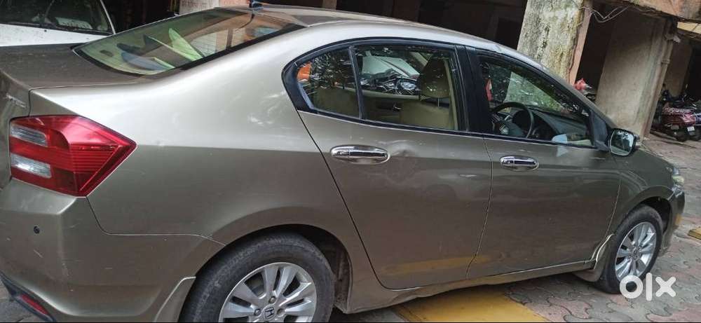 45,000 Km | Automatic | Original Paint | Same Family Since New