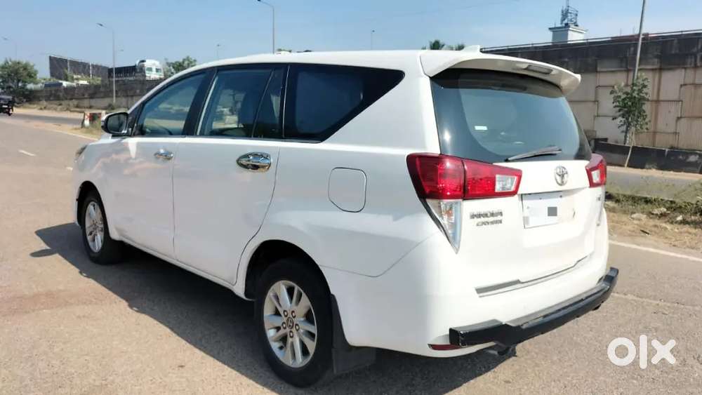 Toyota Innova Crysta 2016