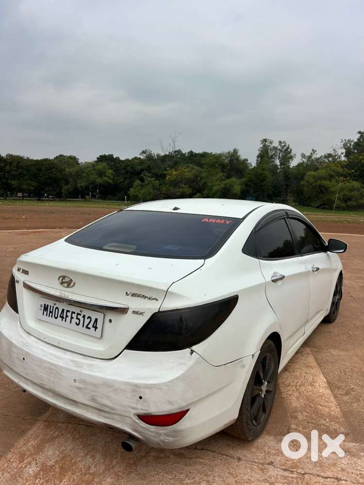 Hyundai Fluidic Verna 2012