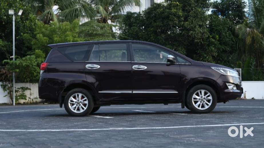 Toyota Innova Crysta 2.8 Zx Automatic 7 Str, 2016, Diesel