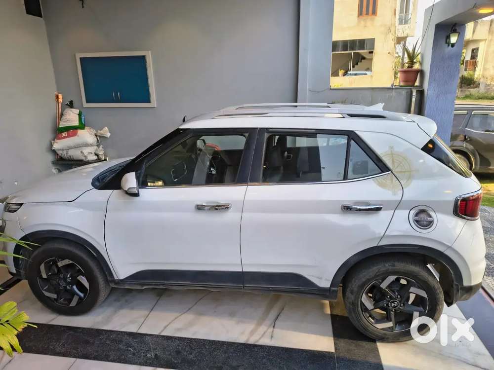 Hyundai Venue 2020 Diesel Well Maintained