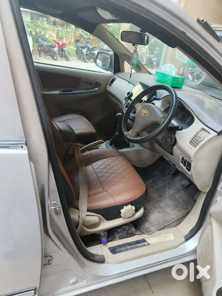 Toyota Innova 2010
