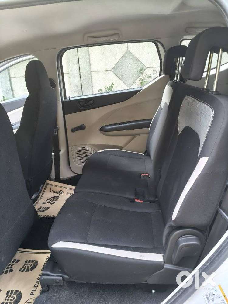 Renault Triber 1.0 Rxe, 2023, Petrol