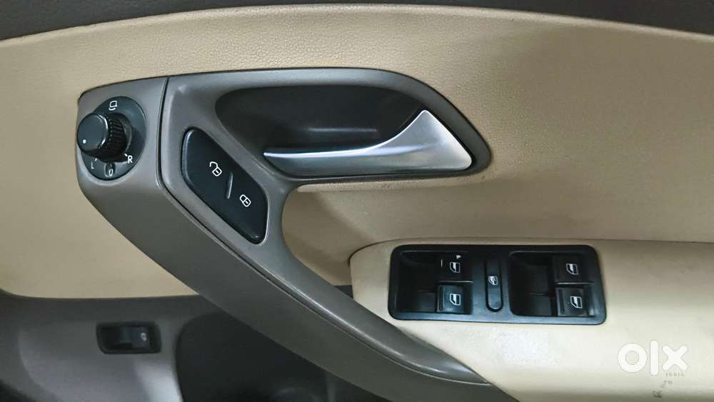 Volkswagen Vento Petrol Highline At, 2016, Petrol