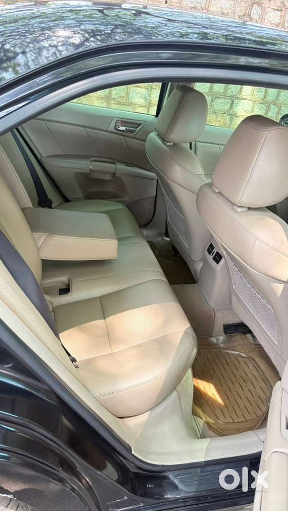 Maruti Suzuki Kizashi 2012