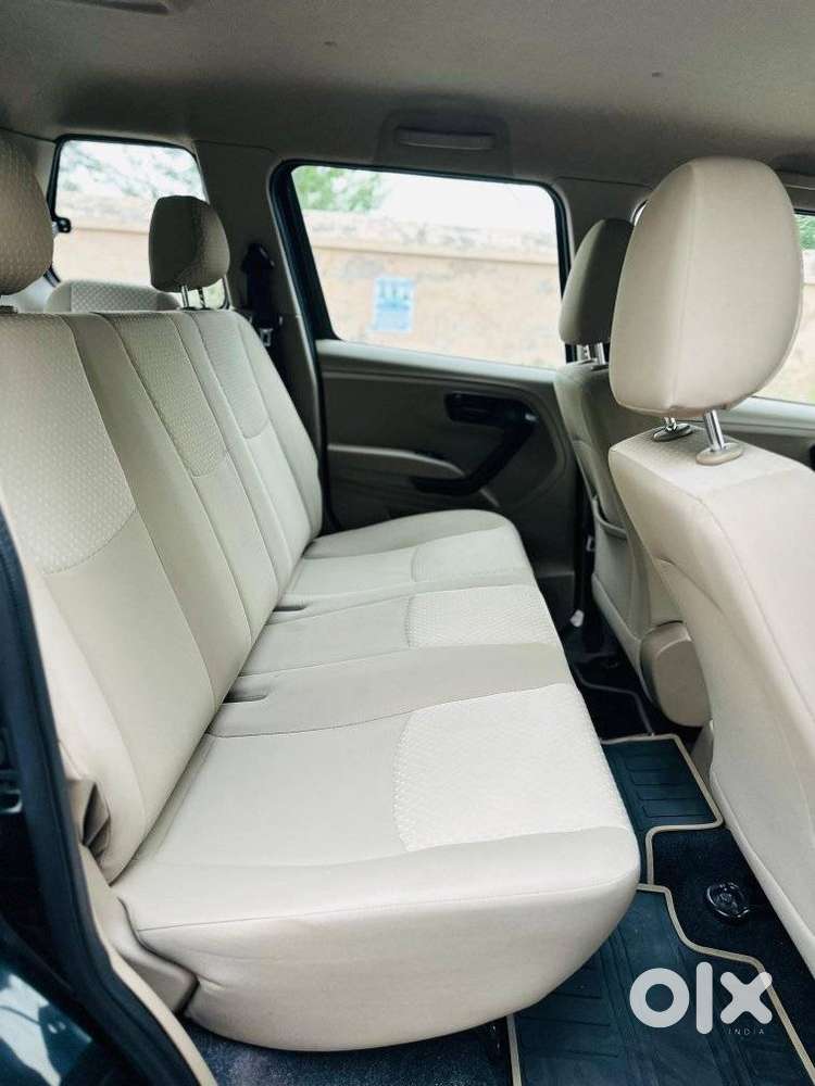 Mahindra Bolero Neo 1.5 N8, 2023, Diesel