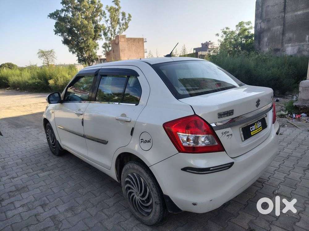 Maruti Suzuki Swift Dzire Vxi Optional, 2017, Petrol