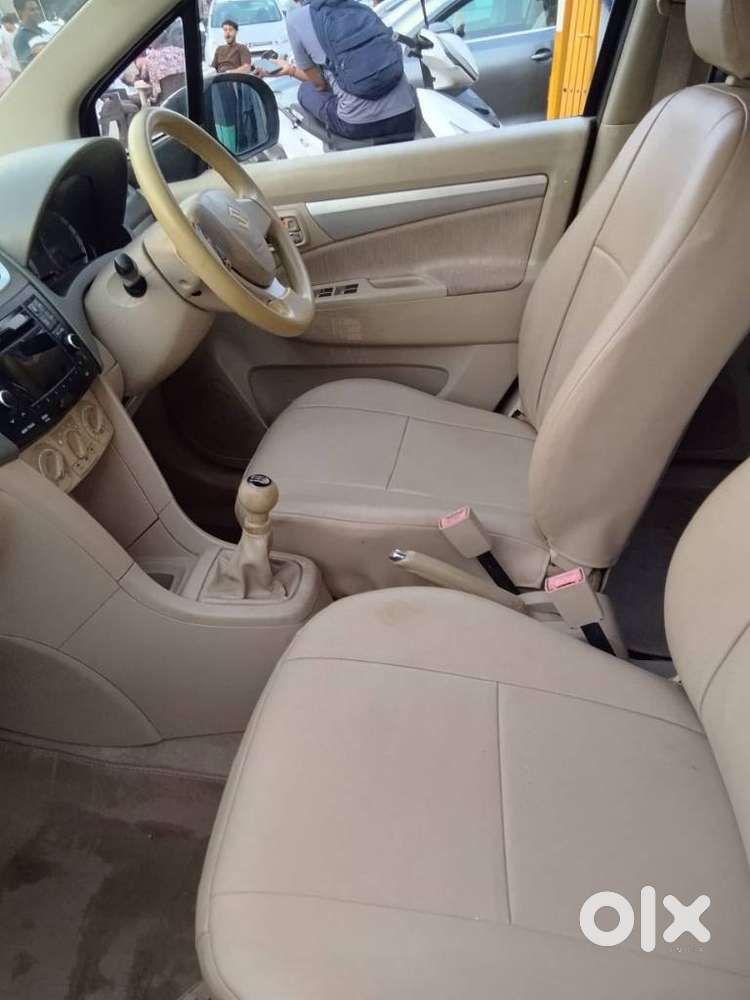 Maruti Suzuki Ertiga Zxi, 2013