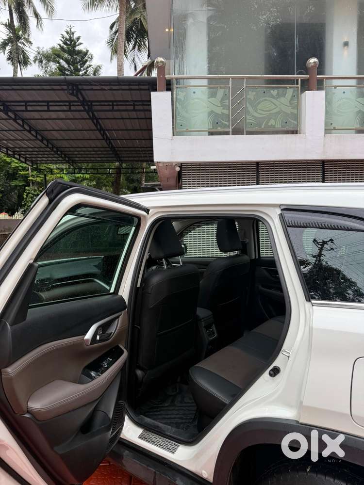 Toyota Urbancruiser Hyryder V Hybrid 2024