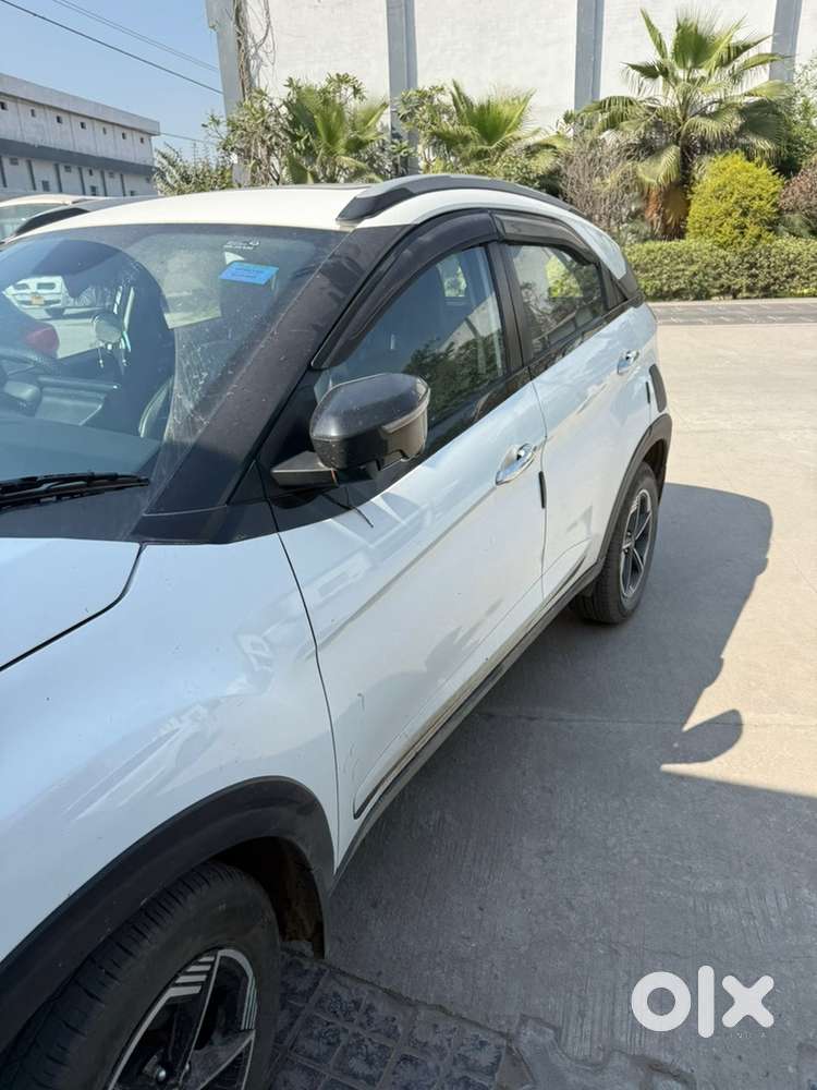 Tata Nexon 2025 Petrol Well Maintained