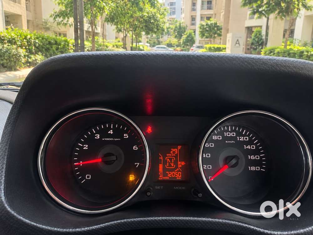 Mahindra Tuv 300 T8 Plus Amt, 2016, Diesel