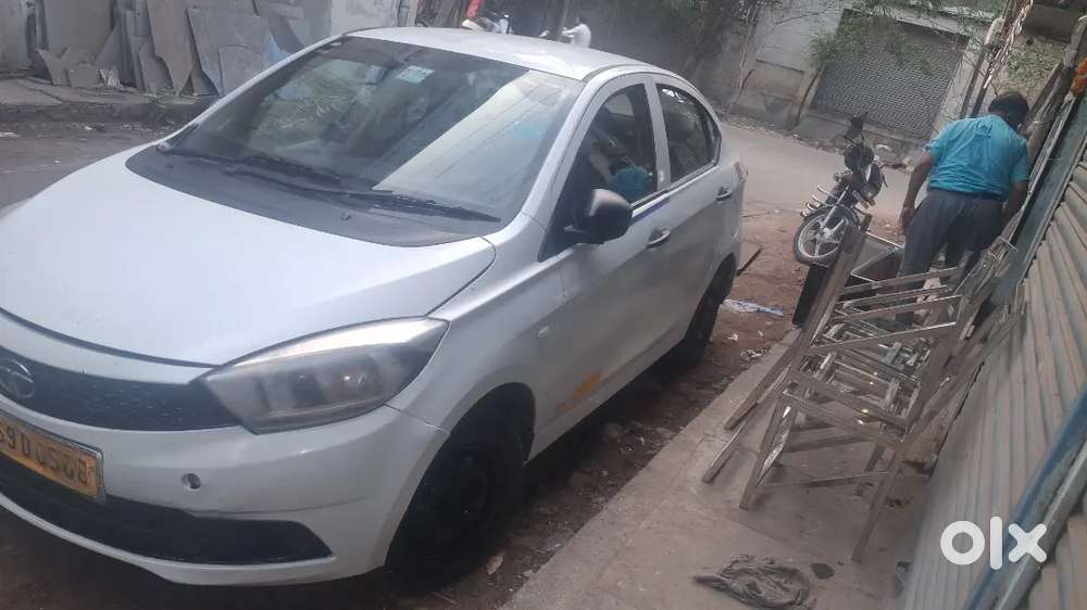 Tata Tigor 2018 Revotron Argent Sell Karna Hai