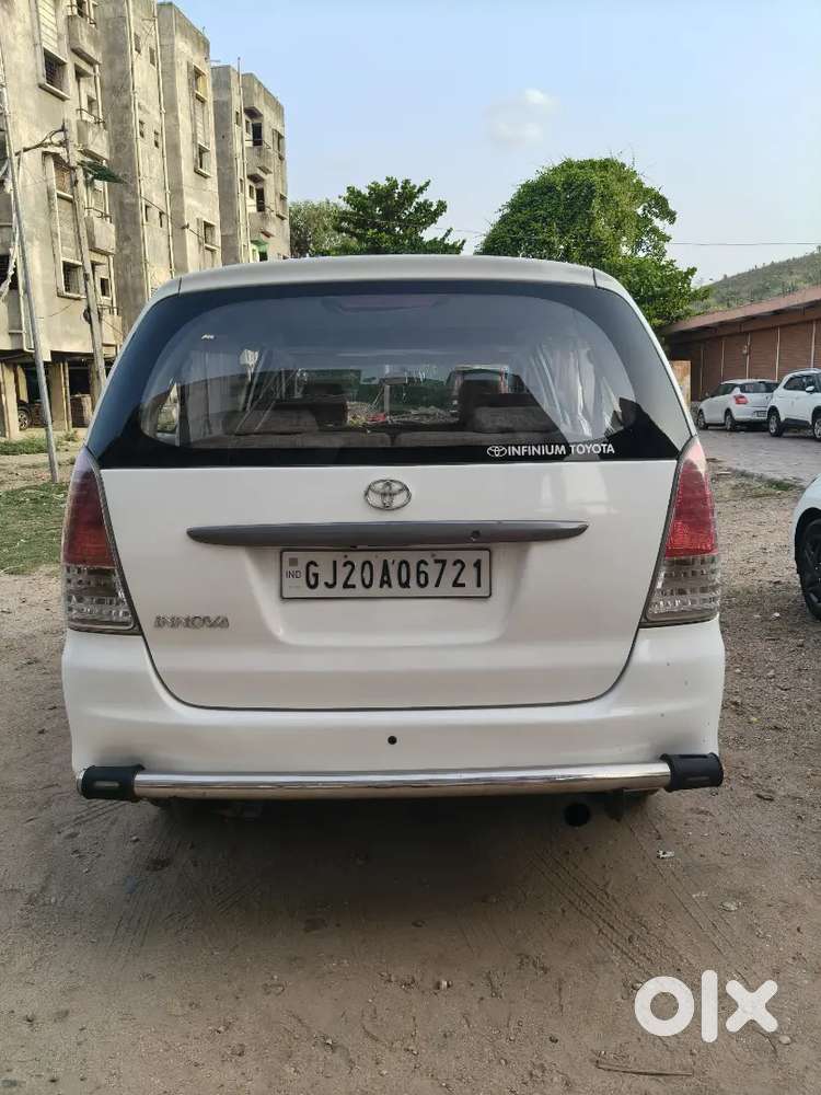 Toyota Innova 2010 Diesel Well Maintained