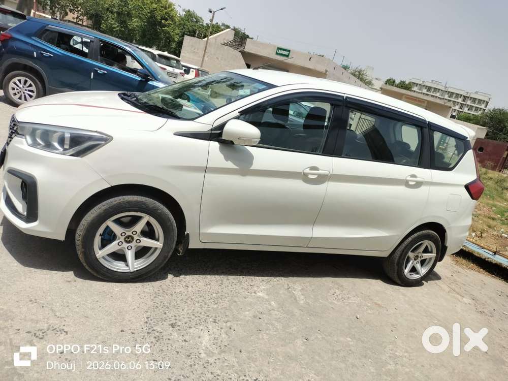 Maruti Suzuki Ertiga 2022-2023 Vxi Cng, 2023, Cng & Hybrids