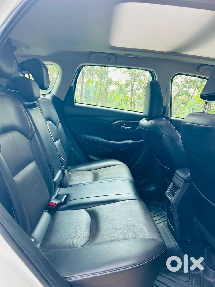 Maruti Suzuki Grand Vitara Smart Hybrid Alpha, 2023, Petrol