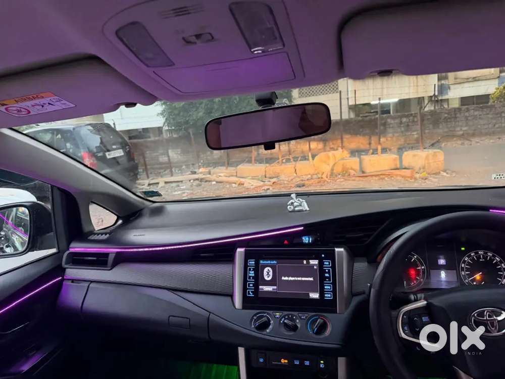 Innova Crysta 2.8g Automatic Disel Super Duper Prime Condition