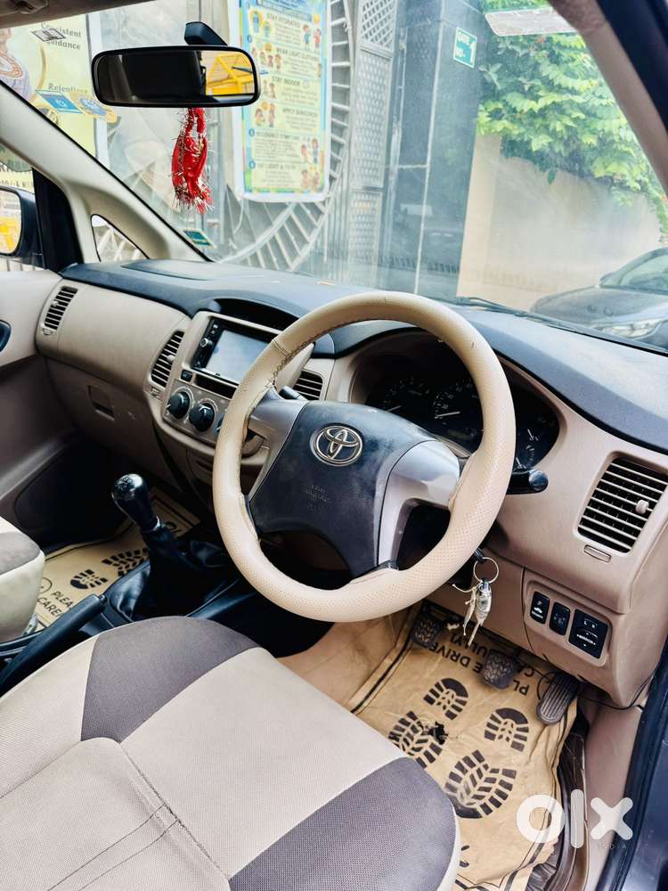 Toyota Innova 2.5 Gx 8 Seater Limited Edition, 2015, Diesel