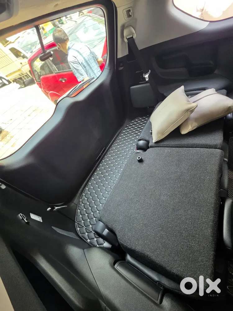 Toyota Innova Crysta 2025