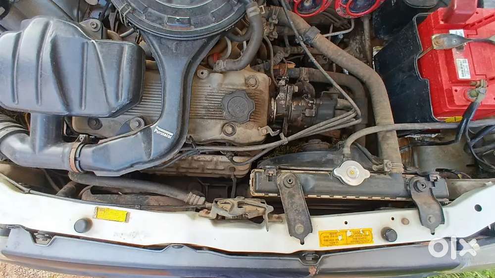 Good Condition White Colour Maruti Zen With Ac