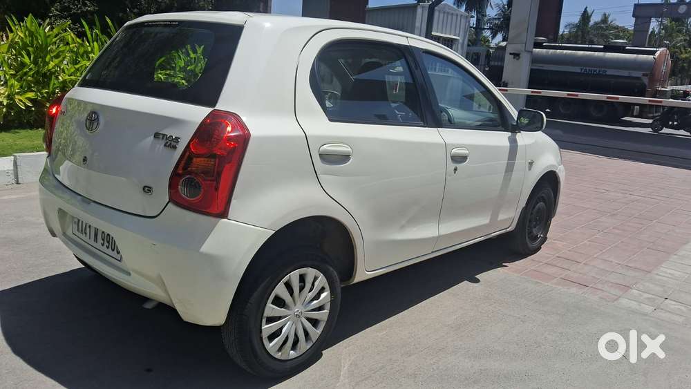 Toyota Etios Liva 2011-2012 G, 2011, Petrol