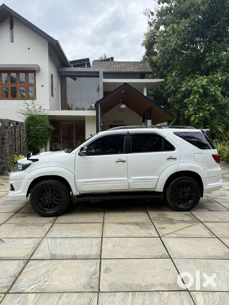 Toyota Fortuner 3.0 Ltd, 2012, Diesel
