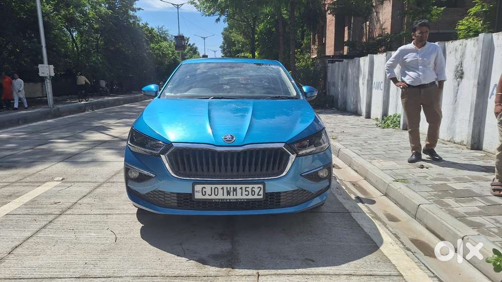 Skoda Slavia 1.0 Tsi Style At, 2023, Petrol