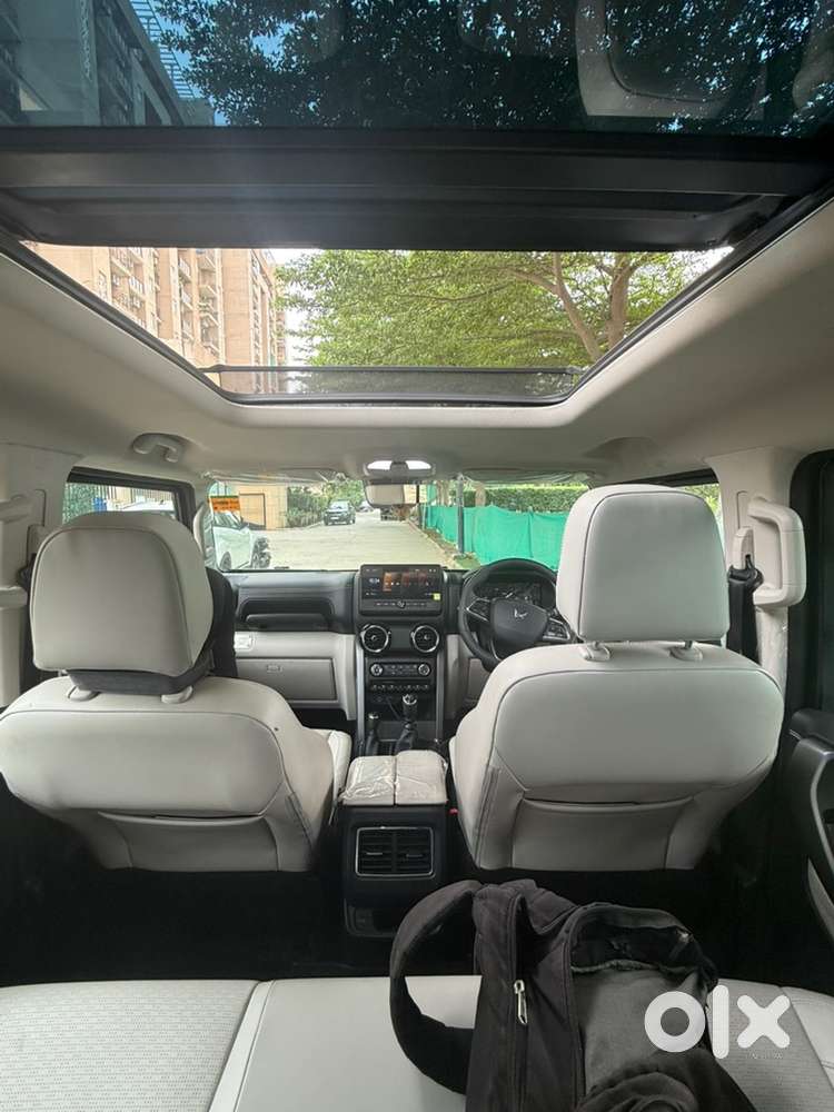 2025 Thar Roxx Ax7l 4x4 Diesel Mt  Latest Updated Version  13k Kms