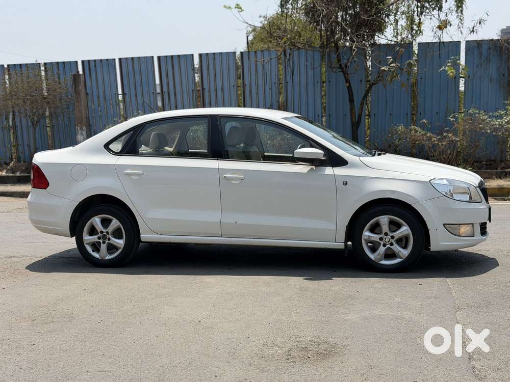 Skoda Rapid 1.6 Mpi Ambition, 2015, Diesel