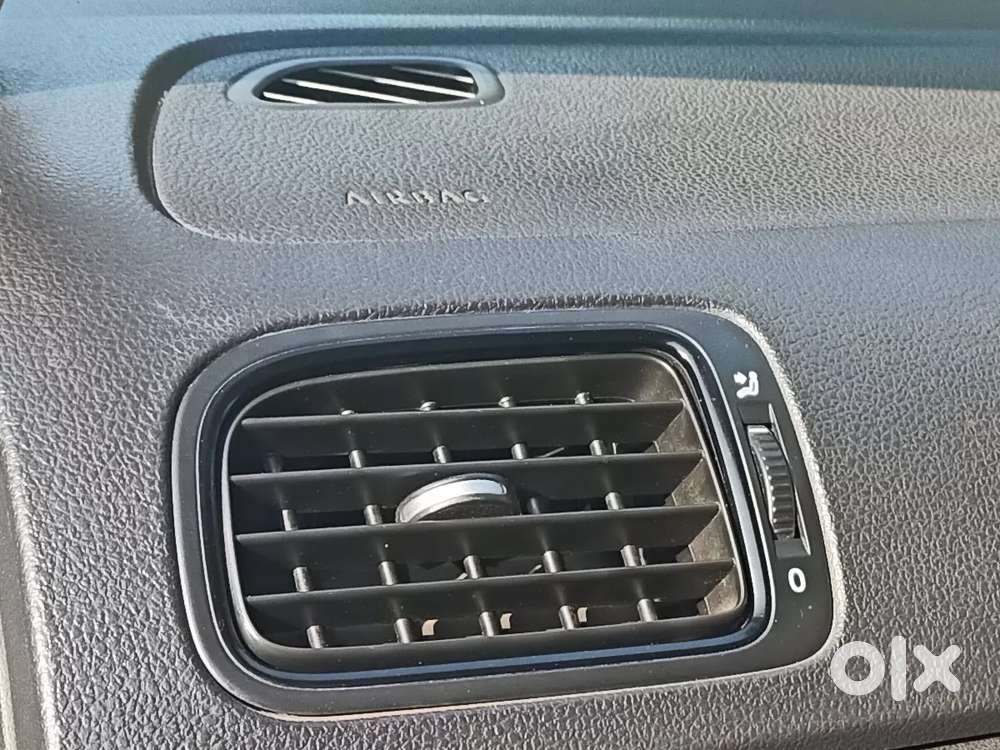 Volkswagen Polo Petrol Comfortline 1.2l, 2015, Petrol
