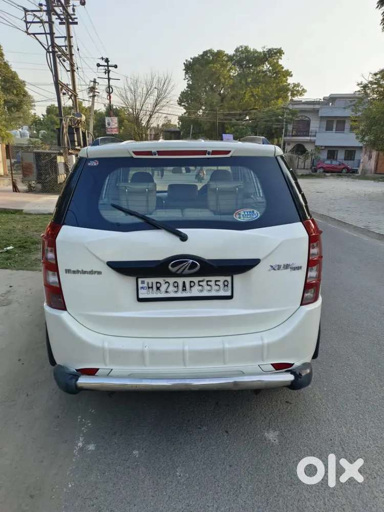 Mahindra Xuv500 2017 Diesel 70000 Km Driven