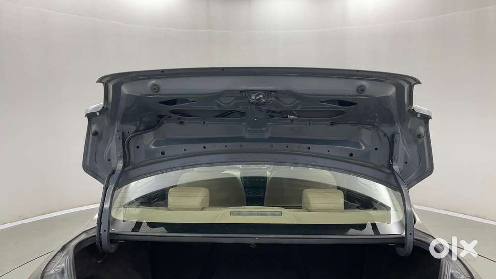Maruti Suzuki Dzire 1.2 Zxi Amt, 2019, Petrol