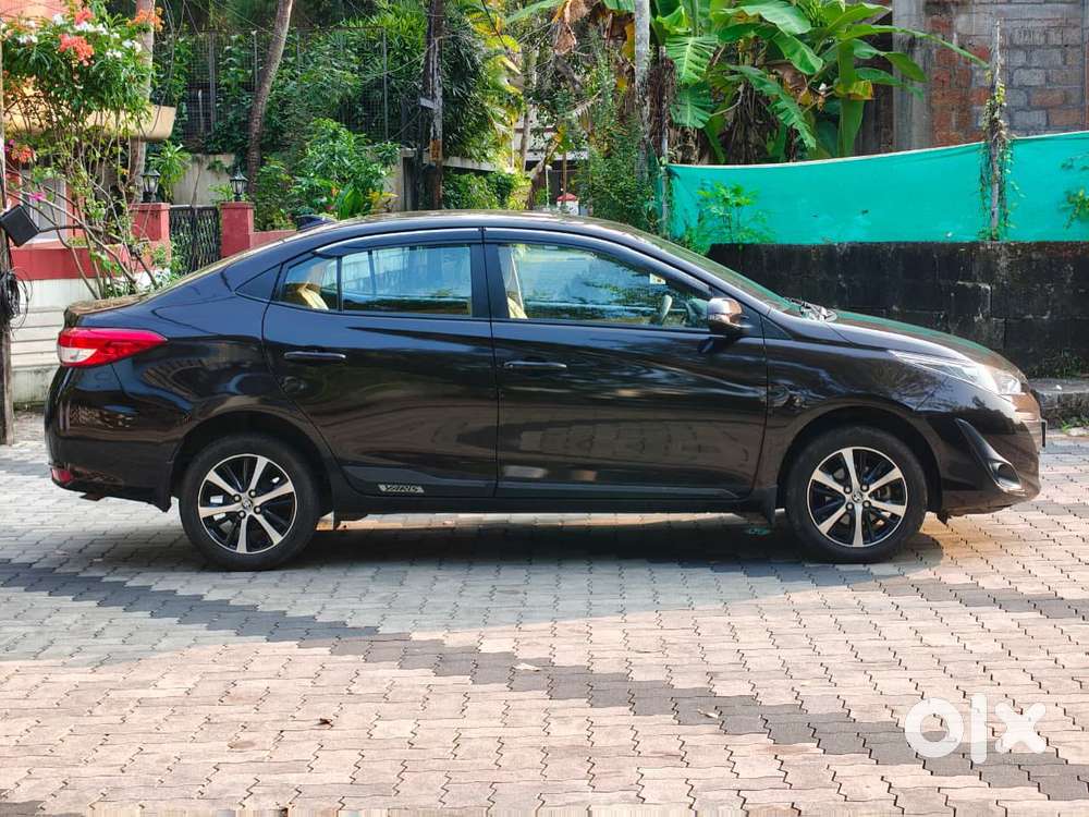 Toyota Yaris G Cvt, 2021, Petrol