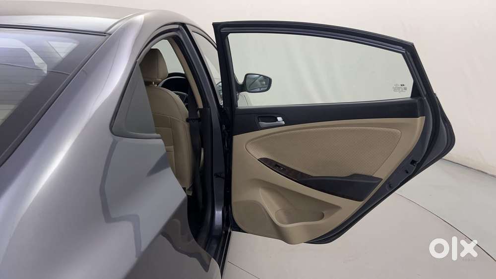 Hyundai Verna [2015-2018] Fluidic 4s 1.6 Vtvt Sx, 2015, Petrol