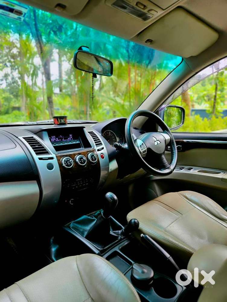 Mitsubishi Pajero Sport 2.5 Manual, 2012, Diesel