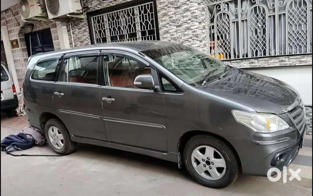 Toyota Innova 2013 126000 Km Meter Reading Good Engine Nice Body Parts